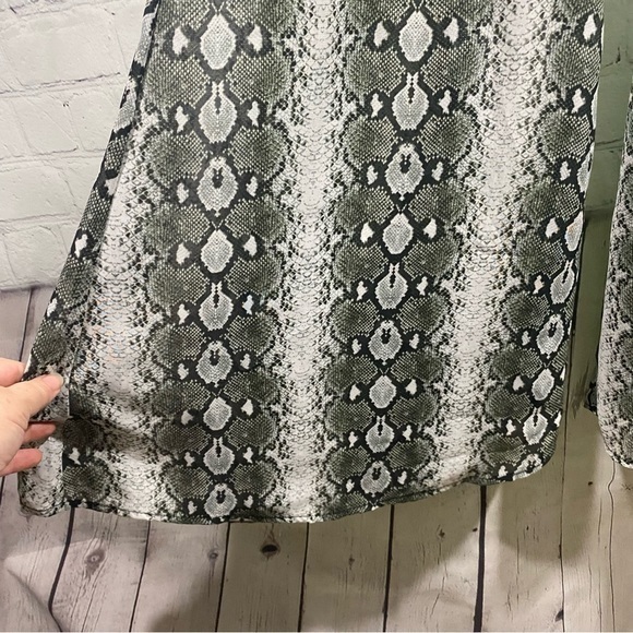 Show Me Your Mumu Snake Print Wide Leg Sheer Pants S - Picture 5 of 11
